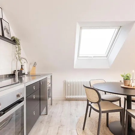Mc'maggies Atelier Apartment